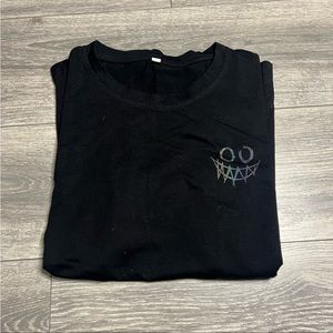 Reflective black shirt